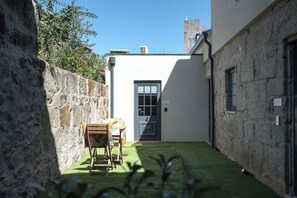 Outdoor dining - Figueirôa Four Houses by DA'Home #Sal (Porto)