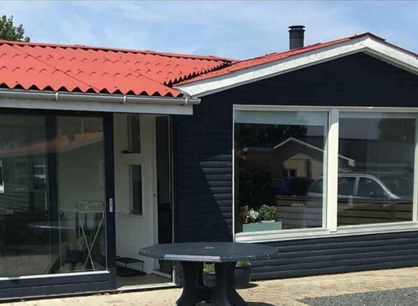 House | Outdoor dining
