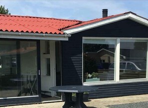 House | Outdoor dining - 5 Star Holiday Home in Otterup (Otterup)