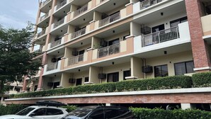 Unclassified image, 2 of 15, button - Japan Vibe 2-bedroom condo with Veranda Pool View and AC in vibrant Pasig (Pasig)