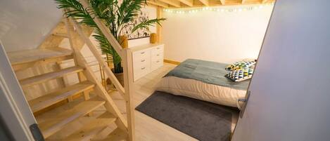 3 slaapkamers, een strijkplank/strijkijzer, gratis wifi, beddengoed