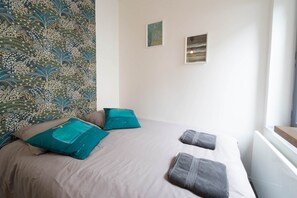 1 chambre, fer et planche à repasser, Wi-Fi gratuit, draps fournis