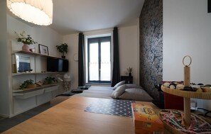 1 habitación, tabla de planchar con plancha, wifi gratis y ropa de cama 