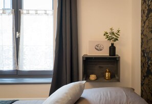 1 habitación, tabla de planchar con plancha, wifi gratis y ropa de cama 
