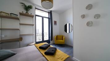 2 slaapkamers, een strijkplank/strijkijzer, wifi, beddengoed