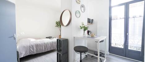 1 chambre, fer et planche à repasser, Wi-Fi gratuit, draps fournis