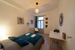 2 bedrooms, iron/ironing board, free WiFi, bed sheets
