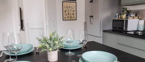 Fridge, microwave, stovetop, toaster