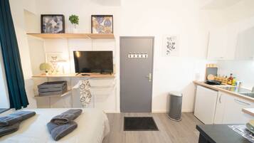 1 sovrum, strykjÀrn/strykbrÀda, gratis wi-fi och sÀngklÀder