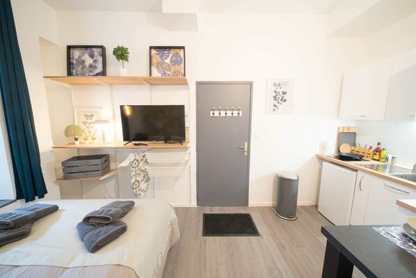 1 bedroom, iron/ironing board, free WiFi, bed sheets