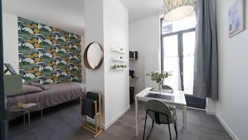 1 chambre, fer et planche Ă repasser, Wi-Fi gratuit, draps fournis