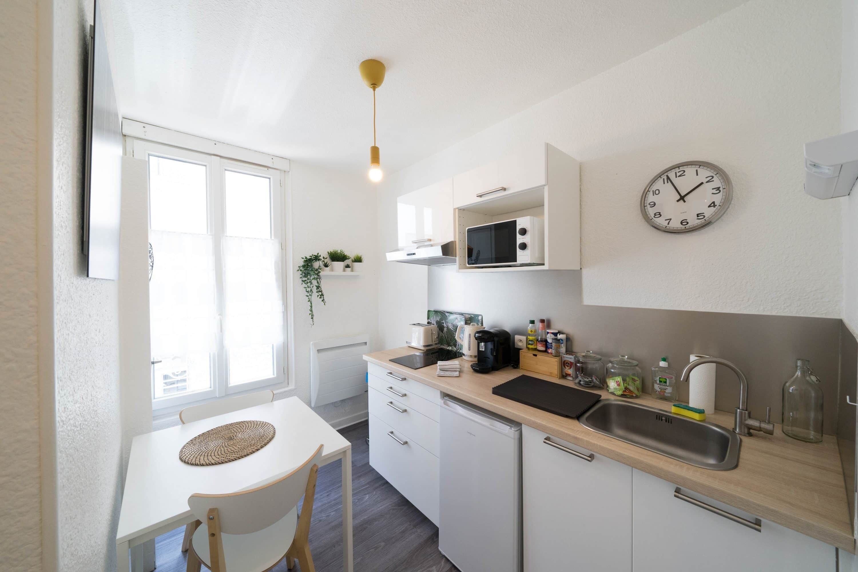 Fridge, microwave, stovetop, toaster