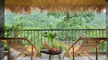 Deluxe Double Room with Balcony | Terrace/patio