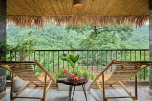 Deluxe Double Room with Balcony | Terrace/patio - Tam Coc Oasis Resort & Spa (Hoa Lu)