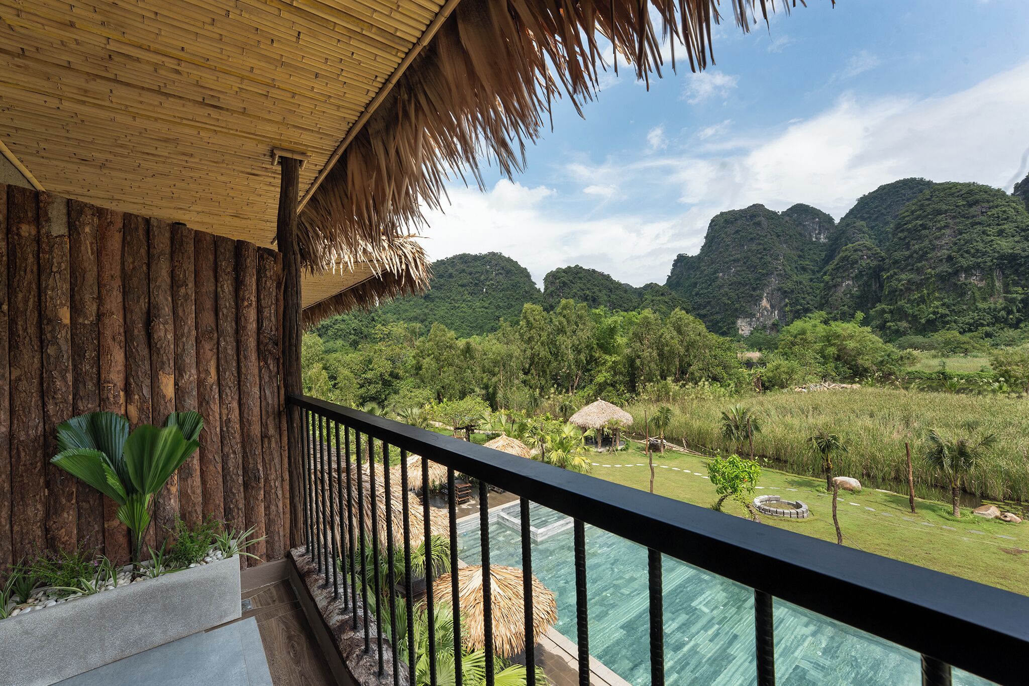 Premium Room, Mountain View | Balcony view