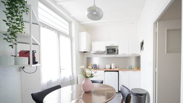 Fridge, microwave, stovetop, toaster