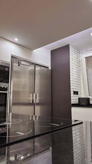 Apartment, 4 Schlafzimmer, Balkon, Gartenblick | Innenbereich