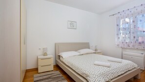 1 bedroom, free WiFi, bed sheets - Just for You apartment withTerrace by Villas Guide (Crikvenica)