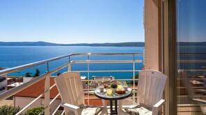 Outdoor dining - Just for You apartment withTerrace by Villas Guide (Crikvenica)