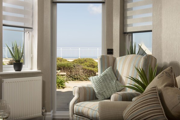Smart TV - Crystal View, Compass Point - Sea Views/Parking (Carbis Bay)