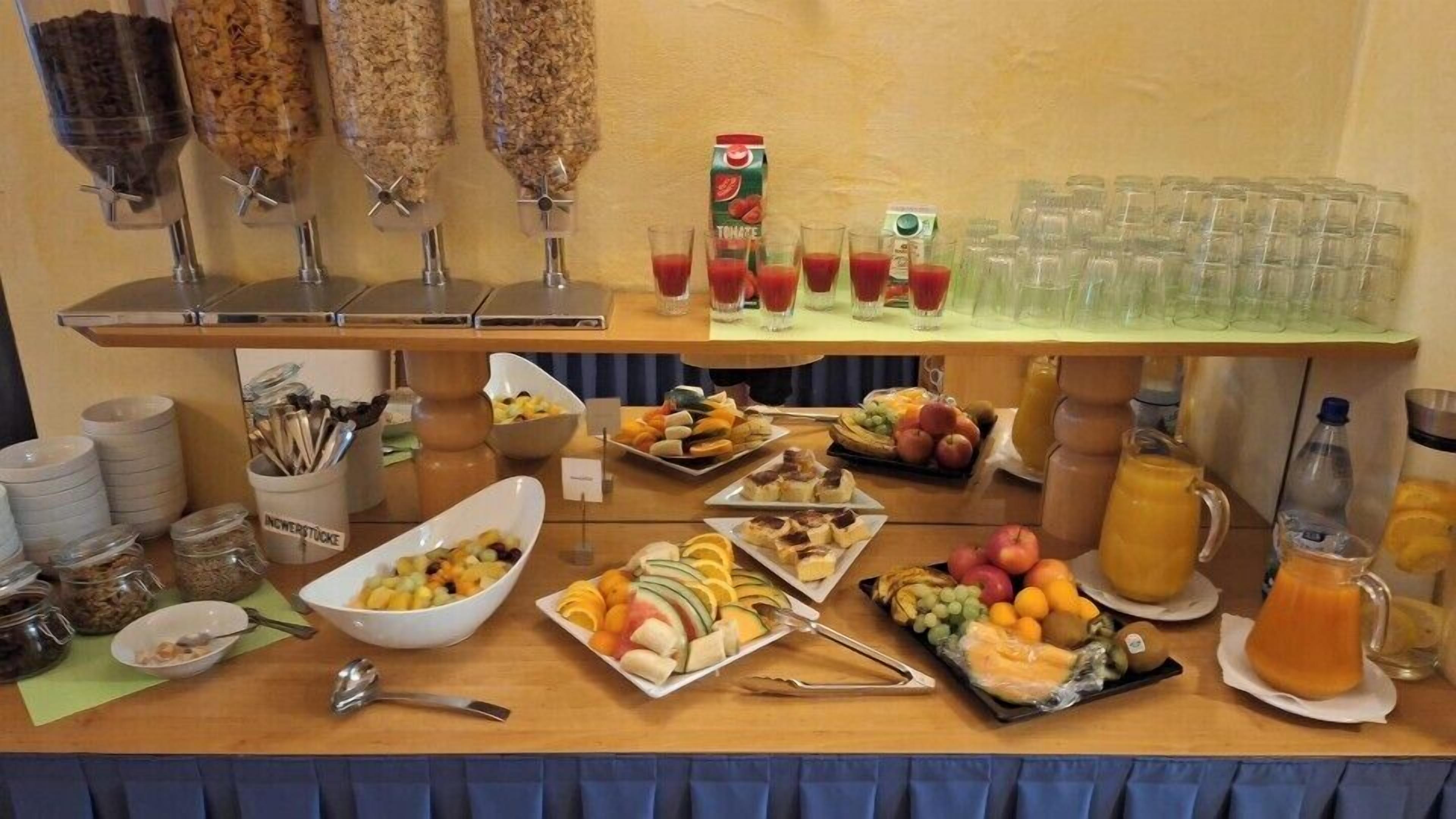 Breakfast, lunch, dinner served; German cuisine, garden views 