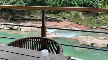 Superior Suite, Pets Allowed, Courtyard Area | Blackout drapes, soundproofing, iron/ironing board, free WiFi