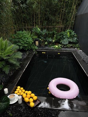 Blackout drapes, soundproofing, iron/ironing board, free WiFi - Verdant Haven (Chengdu)