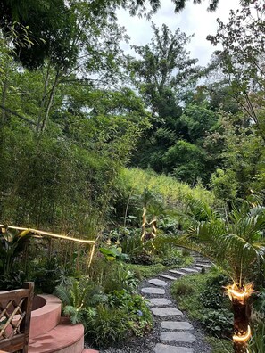 Blackout curtains, soundproofing, iron/ironing board, free WiFi - Verdant Haven (Chengdu)