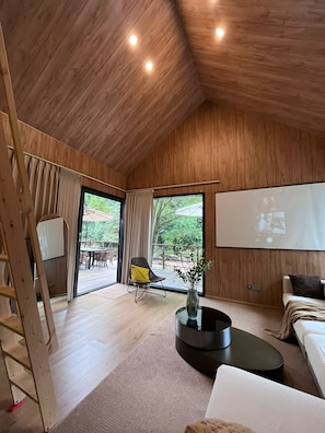 Superior Suite, Pets allowed, Courtyard Area