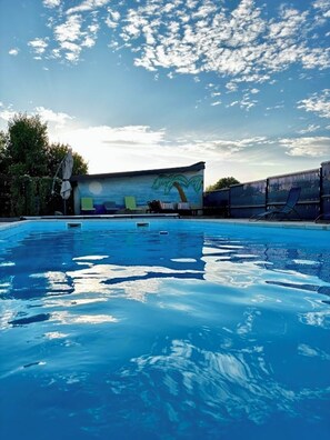 Piscine extérieure, piscine chauffée