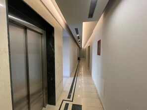 อพาร์ทเมนท์, 1 ห้องนอน, ระเบียง, วิวเมือง | ภายใน