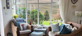 Family-pet Friendly-sleeps 10-hot Tub-sauna