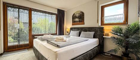 2 chambres, accès au Wi-Fi (inclus), literie fournie