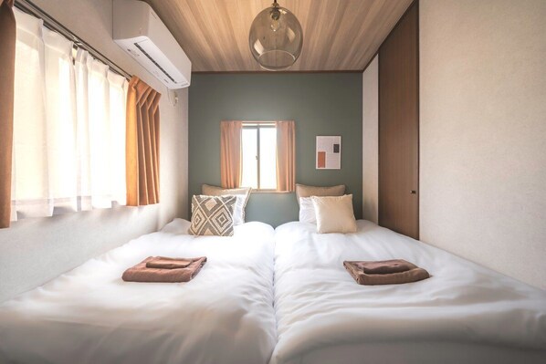 3 chambres, fer et planche à repasser, accès Internet, draps fournis