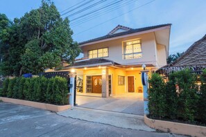 Casa, 3 habitaciones, fumadores, piscina privada | Exterior