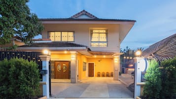 House, 3 Bedrooms, Smoking, Private Pool | Exterior