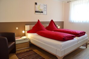 2 室のベッドルーム、アイロン / アイロン台、WiFi、ベッドシーツ