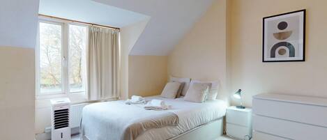 1 bedroom, desk, iron/ironing board, free WiFi