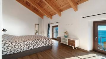 2 Schlafzimmer, BĂŒgeleisen/BĂŒgelbrett, WLAN, BettwĂ€sche