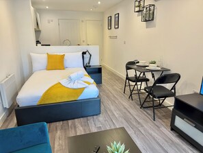 1 bedroom, iron/ironing board, free WiFi, bed sheets