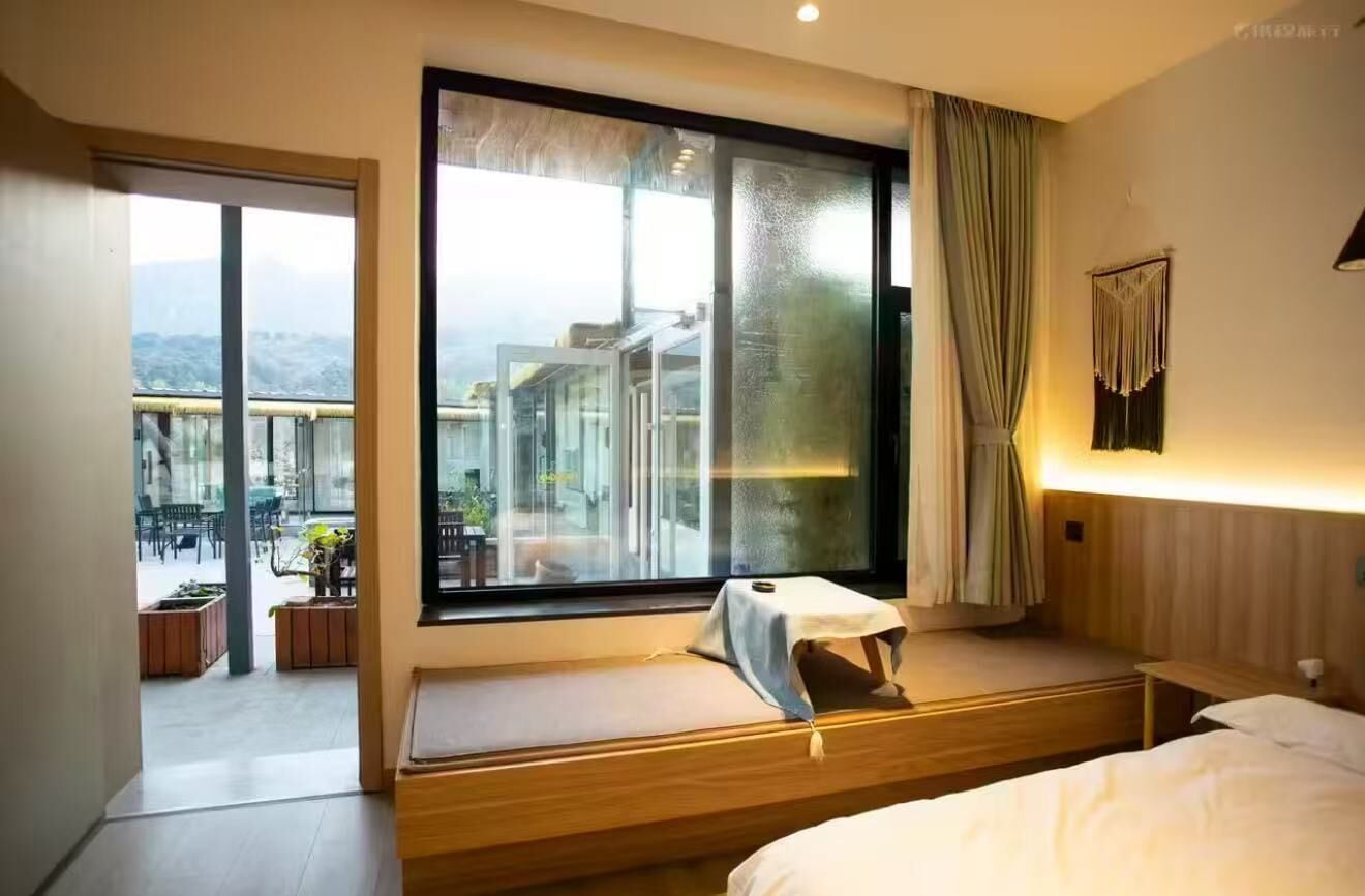 Decoración personalizada, muebles diferentes y wifi gratis 