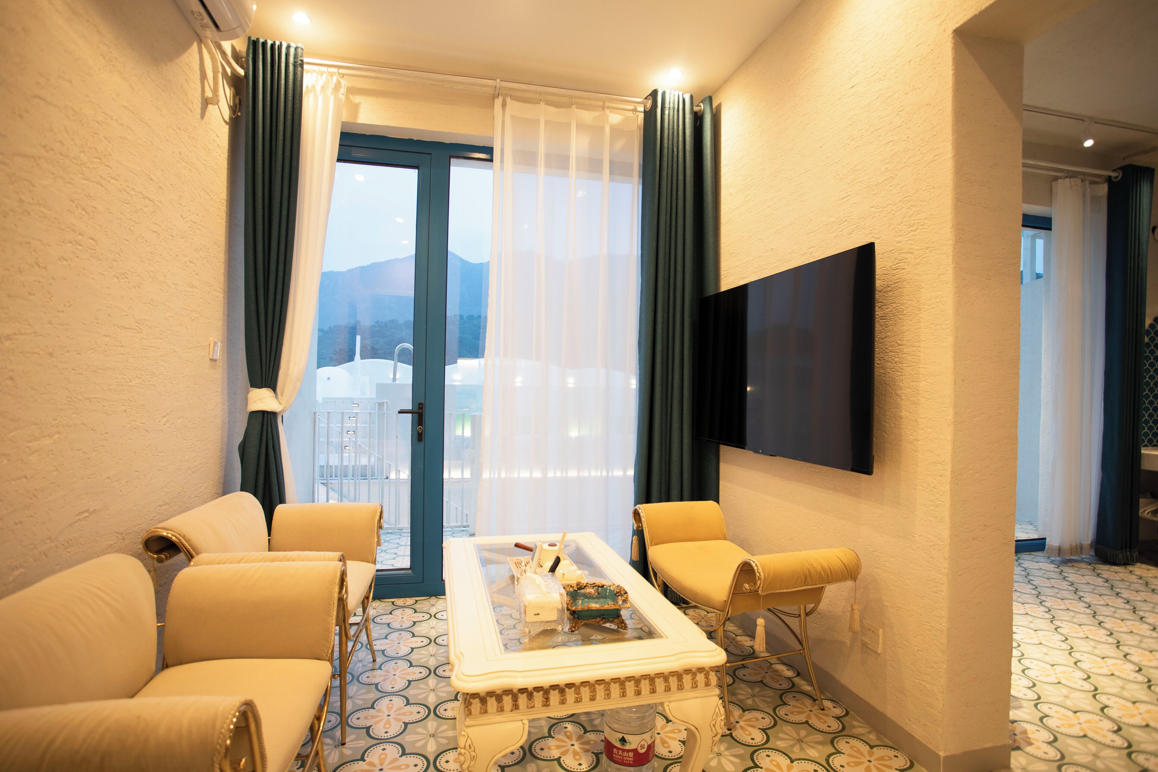 Chambre Double Confort, vue colline