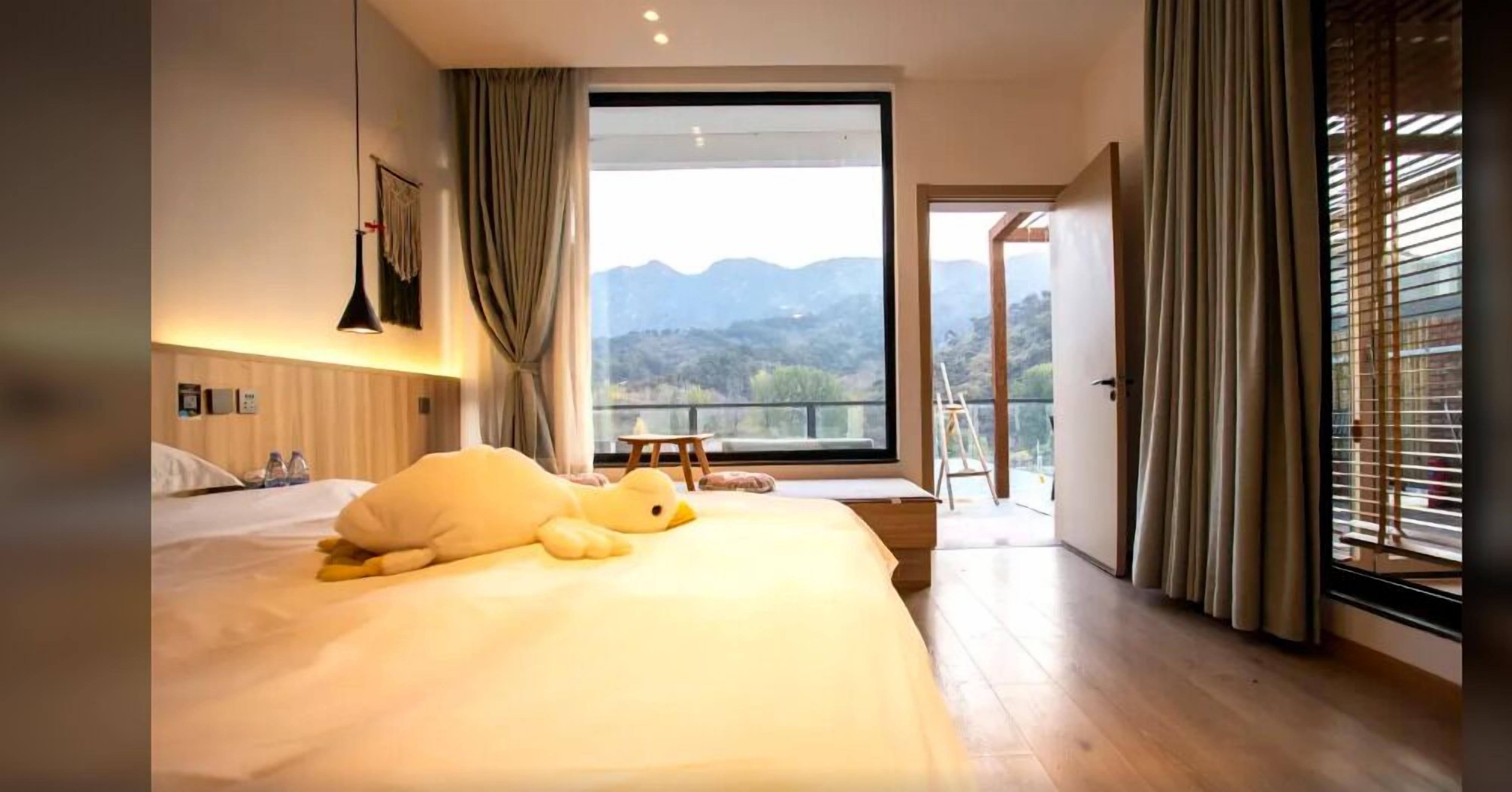 Deluxe Studio Suite | Individually decorated, individually furnished, free WiFi