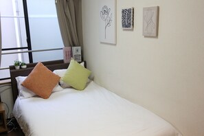 1 habitación y ropa de cama 