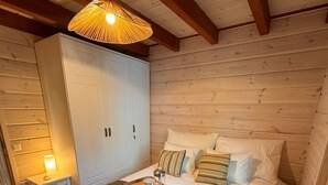 2 soverom, strykejern/-brett, wi-fi og sengetøy