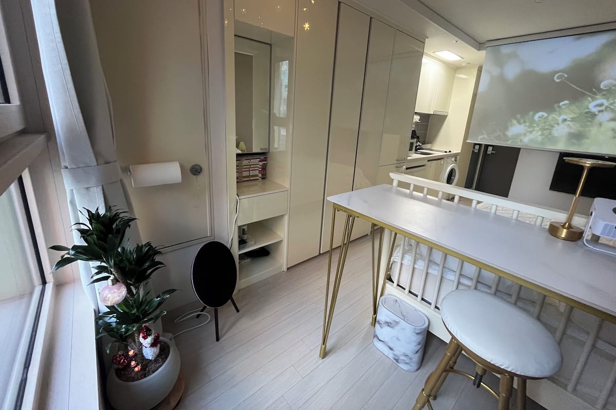 Comfort Suite, City View | Desk, laptop workspace, blackout drapes, iron/ironing board