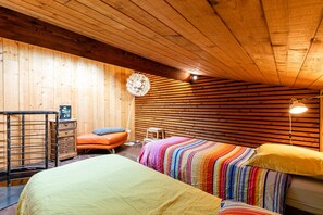 2 habitaciones, tabla de planchar con plancha, wifi y ropa de cama 