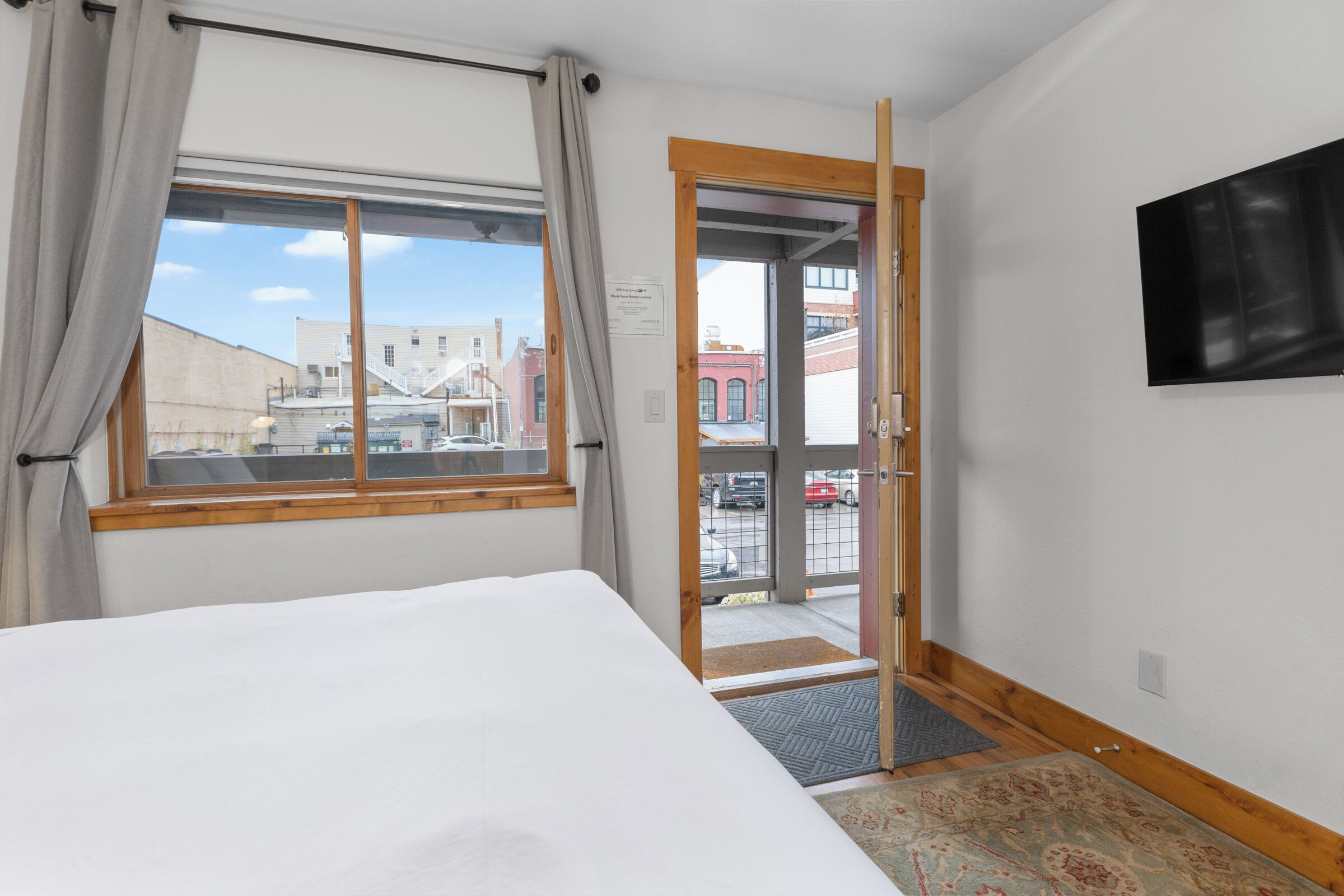 3 bedrooms, iron/ironing board, travel cot, free WiFi