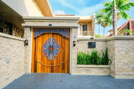 Exterior detail. Kris Residence Sanur