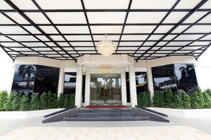 Exclusive Room, City View | Terrace/patio